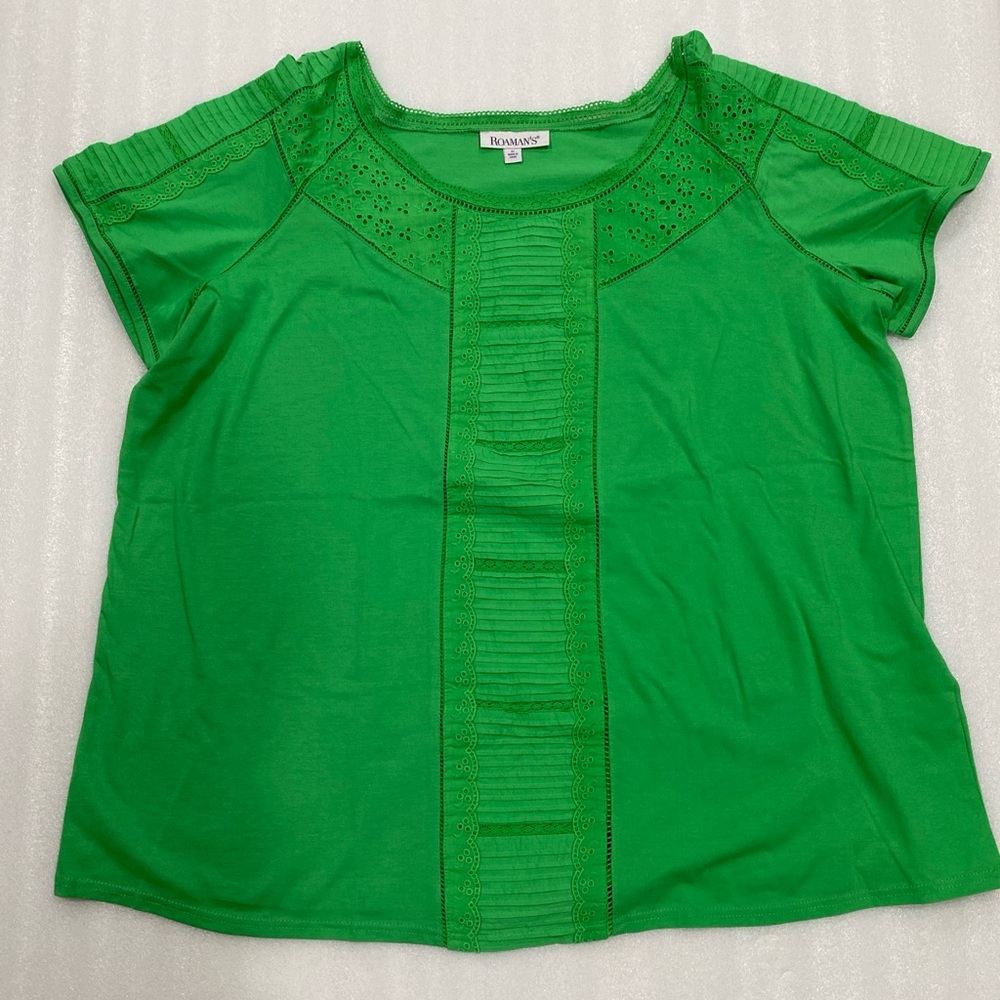 Roman’s Fashion Top Bright Green Short Sleeve Trimmed With Eyelet And Lace 3X